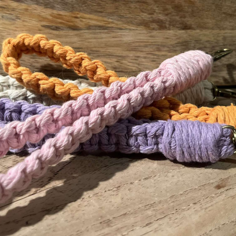 Handgemaakte macramésleutelhangers