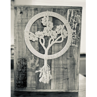 dromenvanger met bloemenboom in macramé