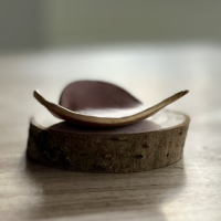 Hartje in klei, handgeverfd