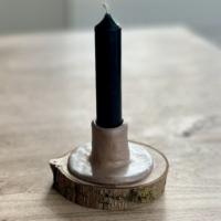 Kaarshouder in klei met kaars