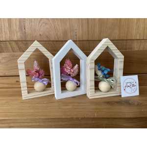 Mini-huisje in hout met droogbloem