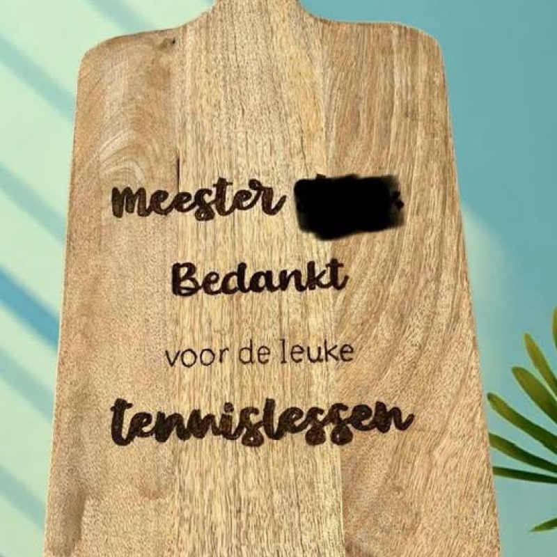 Gepersonaliseerd cadeautje met tekst volgens wens. Met de hand gebrand