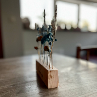 Superjuf pyrografie houten plankje met  droogbloemen