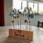 Superjuf pyrografie houten plankje met  droogbloemen