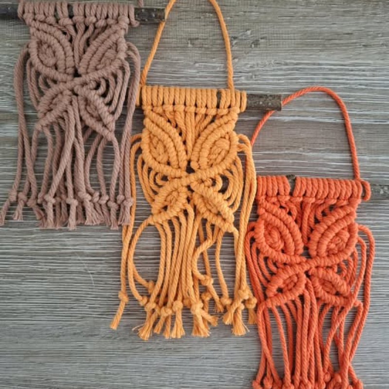 Macramé muurdecoratie vlindertjes