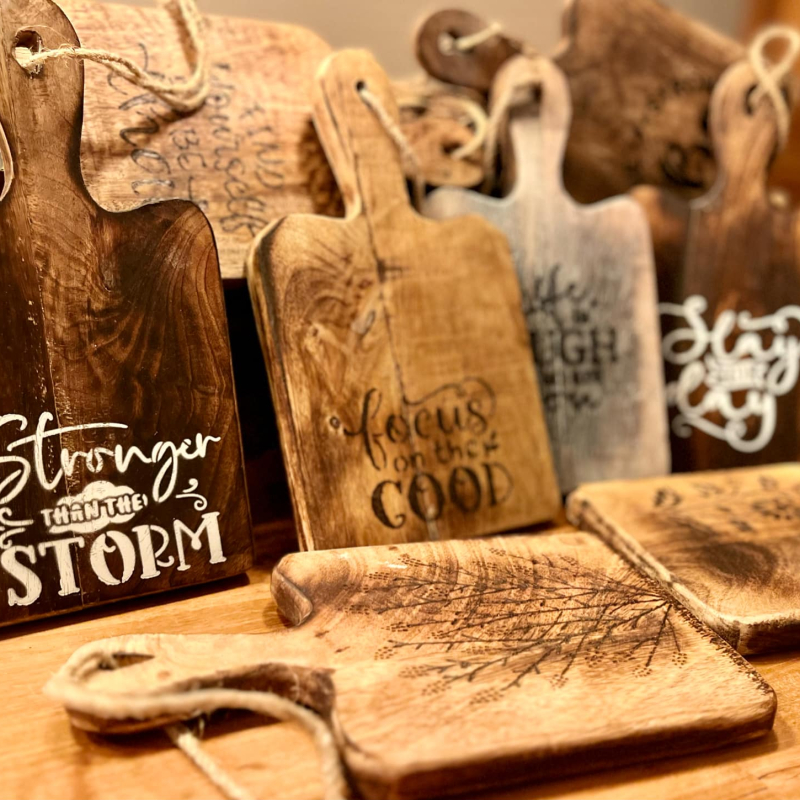 snij- of tappasplank in mango handgedecoreerd (verschillende opties)