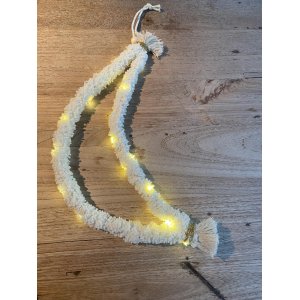 Kinderkamerdecoratie. Maan met verlichting. Kan gepersonaliseerd worden.